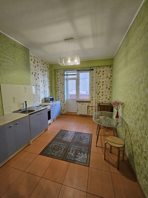 Продам двухкомнатную (2-комн.) квартиру, Чистопольская ул, 16/15, Казань г