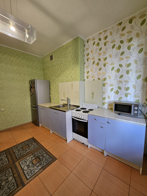 Продам двухкомнатную (2-комн.) квартиру, Чистопольская ул, 16/15, Казань г