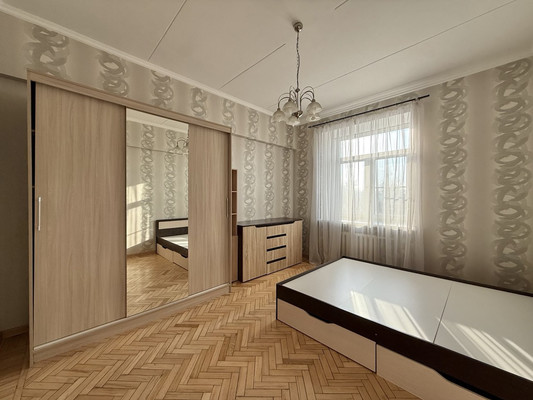 Продам двухкомнатную (2-комн.) квартиру, Рижский проезд, 1/5, Москва г