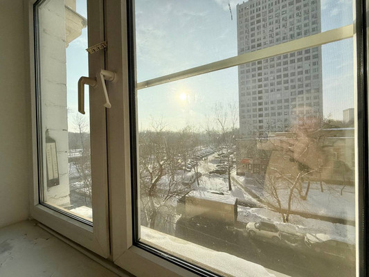 Продам двухкомнатную (2-комн.) квартиру, Рижский проезд, 1/5, Москва г