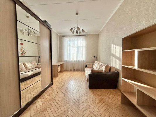 Продам двухкомнатную (2-комн.) квартиру, Рижский проезд, 1/5, Москва г