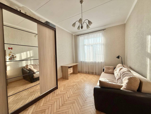 Продам двухкомнатную (2-комн.) квартиру, Рижский проезд, 1/5, Москва г