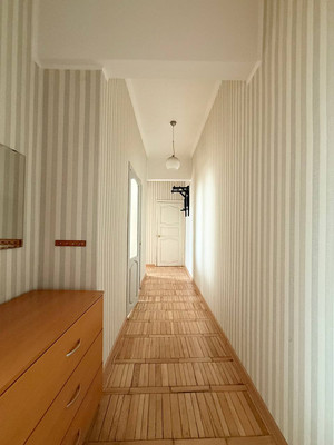 Продам двухкомнатную (2-комн.) квартиру, Рижский проезд, 1/5, Москва г