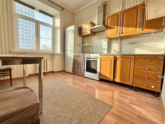 Продам двухкомнатную (2-комн.) квартиру, Рижский проезд, 1/5, Москва г