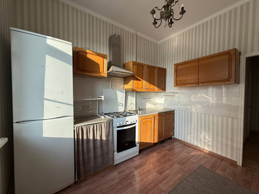 Продам двухкомнатную (2-комн.) квартиру, Рижский проезд, 1/5, Москва г