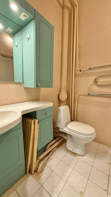 Продам двухкомнатную (2-комн.) квартиру, Рижский проезд, 1/5, Москва г