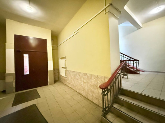 Продам двухкомнатную (2-комн.) квартиру, Рижский проезд, 1/5, Москва г