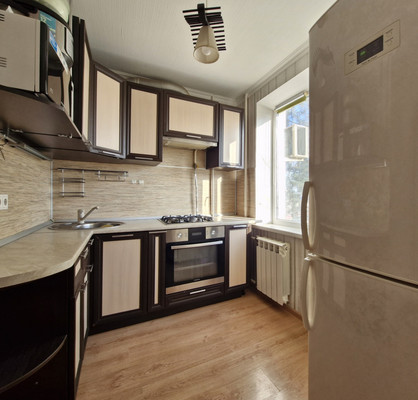 Сдам двухкомнатную (2-комн.) квартиру, Ленина ул, 20, Славянск-на-Кубани г