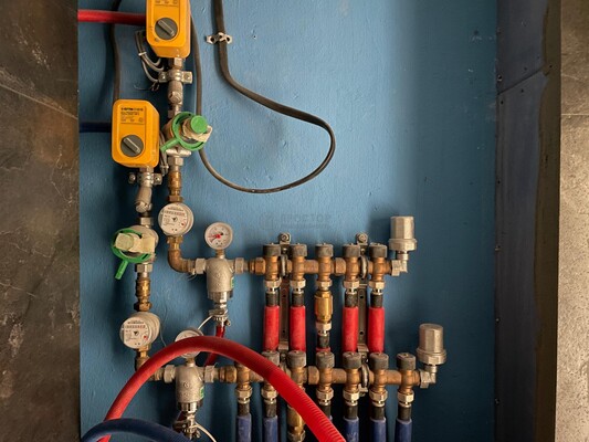 Продам трехкомнатную (3-комн.) квартиру, Домостроительная ул, 3, Москва г