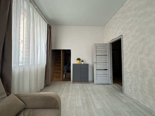 Продам однокомнатную (1-комн.) квартиру, Екатерининская ул, 9, Мурино п