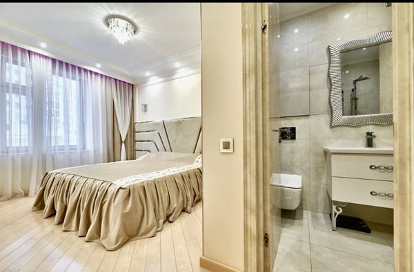 Продам трехкомнатную (3-комн.) квартиру, Маршала Жукова пр-кт, 32к2, Москва г