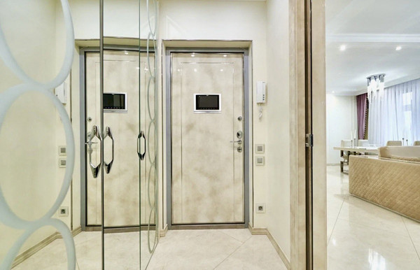 Продам трехкомнатную (3-комн.) квартиру, Маршала Жукова пр-кт, 32к2, Москва г