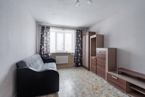 Продам трехкомнатную (3-комн.) квартиру, Дыбенко ул, 22к1, Санкт-Петербург г