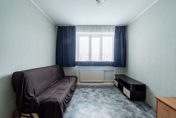 Продам трехкомнатную (3-комн.) квартиру, Дыбенко ул, 22к1, Санкт-Петербург г