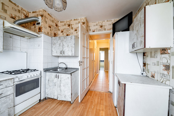 Продам трехкомнатную (3-комн.) квартиру, Дыбенко ул, 22к1, Санкт-Петербург г