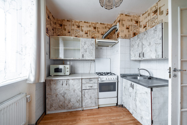 Продам трехкомнатную (3-комн.) квартиру, Дыбенко ул, 22к1, Санкт-Петербург г