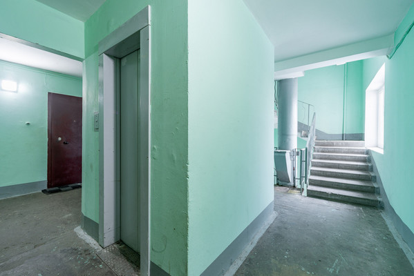 Продам трехкомнатную (3-комн.) квартиру, Дыбенко ул, 22к1, Санкт-Петербург г