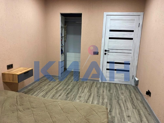 Продам двухкомнатную (2-комн.) квартиру, Калинина ул, 183, Красноярск г