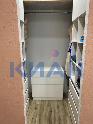 Продам двухкомнатную (2-комн.) квартиру, Калинина ул, 183, Красноярск г