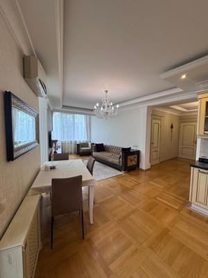 Продам трехкомнатную (3-комн.) квартиру, Юных Ленинцев (Центральный р-н) ул, 10, Сочи г