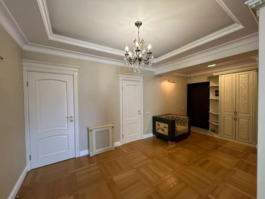 Продам трехкомнатную (3-комн.) квартиру, Юных Ленинцев (Центральный р-н) ул, 10, Сочи г