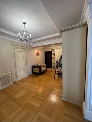 Продам трехкомнатную (3-комн.) квартиру, Юных Ленинцев (Центральный р-н) ул, 10, Сочи г