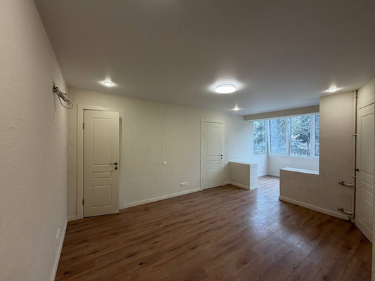 Продам трехкомнатную (3-комн.) квартиру, Фрунзе ул, 35, Туапсе г