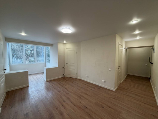 Продам трехкомнатную (3-комн.) квартиру, Фрунзе ул, 35, Туапсе г