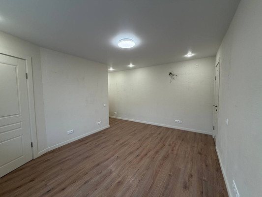 Продам трехкомнатную (3-комн.) квартиру, Фрунзе ул, 35, Туапсе г