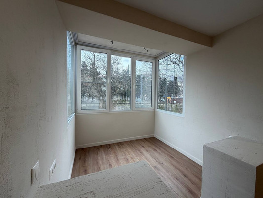 Продам трехкомнатную (3-комн.) квартиру, Фрунзе ул, 35, Туапсе г