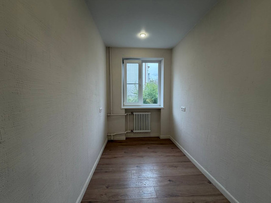 Продам трехкомнатную (3-комн.) квартиру, Фрунзе ул, 35, Туапсе г