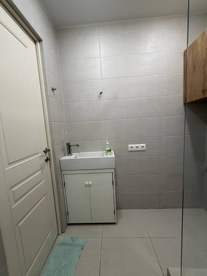 Продам трехкомнатную (3-комн.) квартиру, Фрунзе ул, 35, Туапсе г