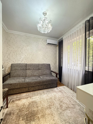 Продам трехкомнатную (3-комн.) квартиру, Коллонтай ул, 8, Нальчик г