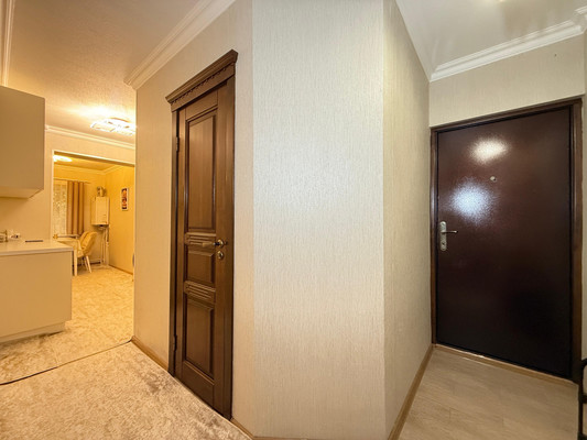 Продам трехкомнатную (3-комн.) квартиру, Коллонтай ул, 8, Нальчик г