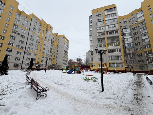 Продам двухкомнатную (2-комн.) квартиру, Ромашина ул, 58к3, Брянск г