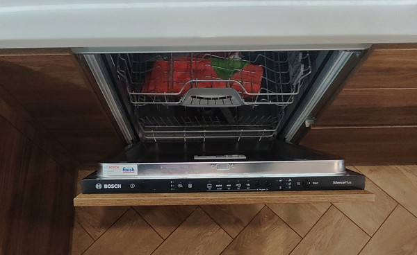 Продам трехкомнатную (3-комн.) квартиру, Мира ул, 40А, Пенза г