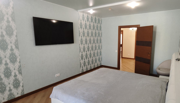 Продам трехкомнатную (3-комн.) квартиру, Мира ул, 40А, Пенза г