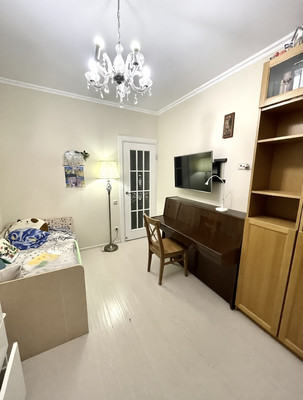 Продам трехкомнатную (3-комн.) квартиру, Кавказский б-р, 29к2, Москва г