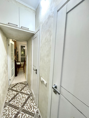 Продам трехкомнатную (3-комн.) квартиру, Кавказский б-р, 29к2, Москва г