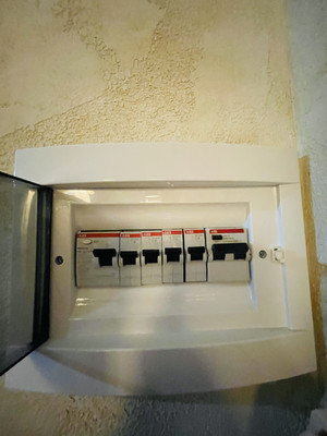 Продам трехкомнатную (3-комн.) квартиру, Кавказский б-р, 29к2, Москва г