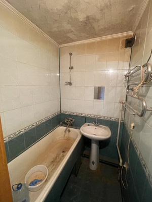 Продам трехкомнатную (3-комн.) квартиру, Киевская ул, 163, Симферополь г