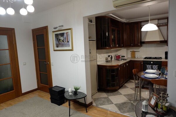 Продам двухкомнатную (2-комн.) квартиру, Маленковская ул, 12, Москва г