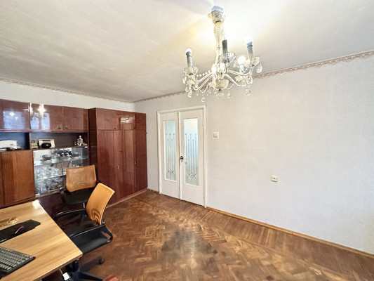 Продам трехкомнатную (3-комн.) квартиру, Зорге ул, 50, Ростов-на-Дону г