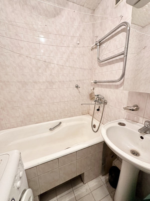 Продам трехкомнатную (3-комн.) квартиру, Зорге ул, 50, Ростов-на-Дону г