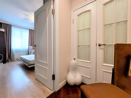 Продам трехкомнатную (3-комн.) квартиру, Академика Комарова ул, 3к2, Москва г