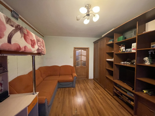 Продам двухкомнатную (2-комн.) квартиру, Юбилейный пр-кт, 5, Химки г