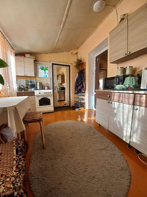 Продам многокомнатную квартиру, Октябрьская ул, 27, Лаванда п