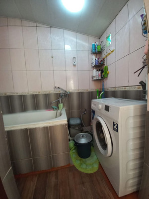 Продам многокомнатную квартиру, Октябрьская ул, 27, Лаванда п