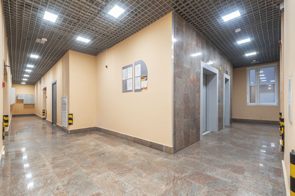 Продам однокомнатную (1-комн.) квартиру, Эйнштейна б-р, 1, Новоивановское рп