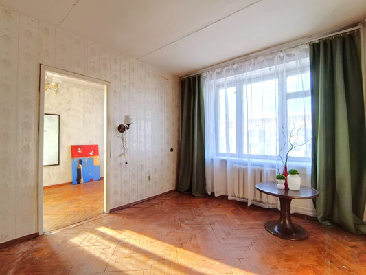 Продам трехкомнатную (3-комн.) квартиру, Трофимова ул, 4кб, Москва г